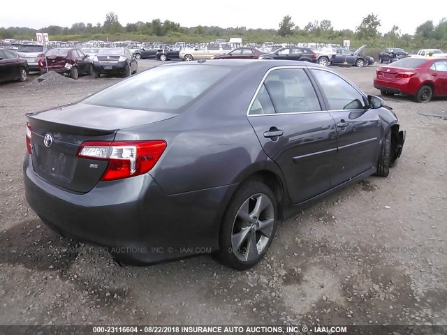 4T1BF1FK7EU822537 - 2014 TOYOTA CAMRY L/SE/LE/XLE 灰色 照片 4