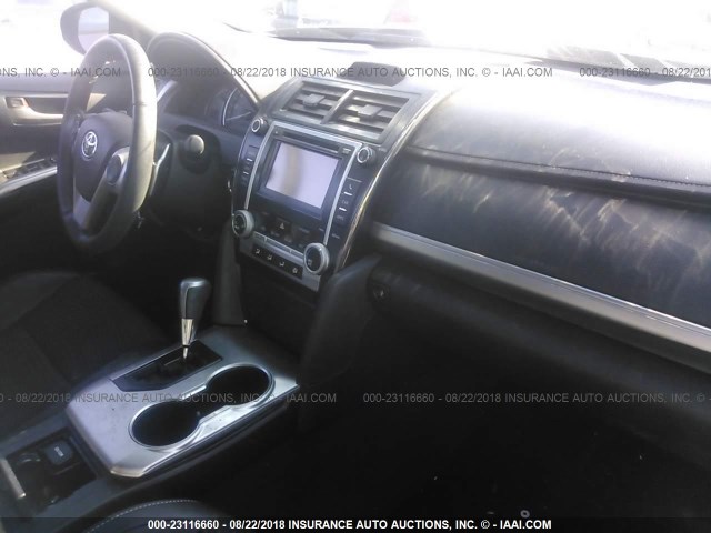 4T1BF1FK5EU754822 - 2014 TOYOTA CAMRY L/SE/LE/XLE 黑色 照片 5