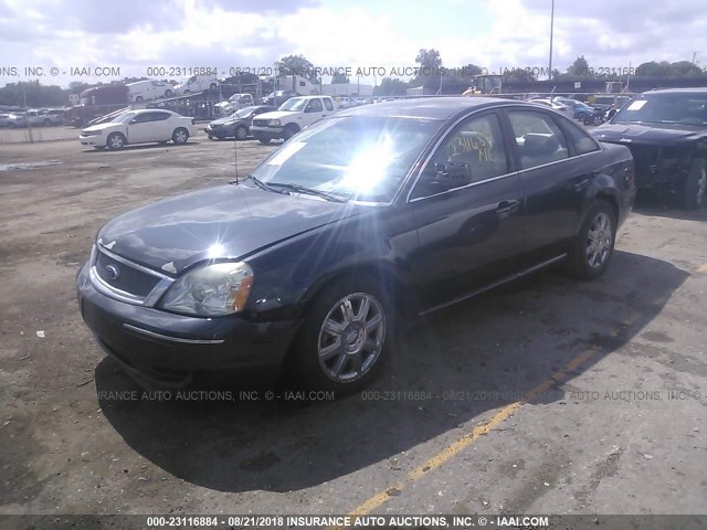 1FAHP24177G149476 - 2007 FORD FIVE HUNDRED SEL GRAY photo 2