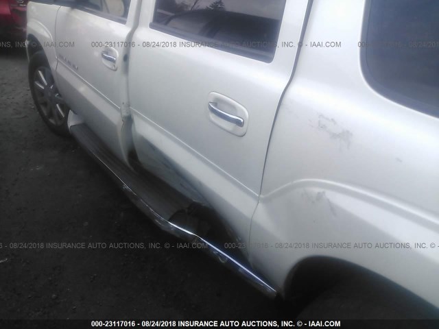 3GYFK66N06G223020 - 2006 CADILLAC ESCALADE ESV WHITE photo 6