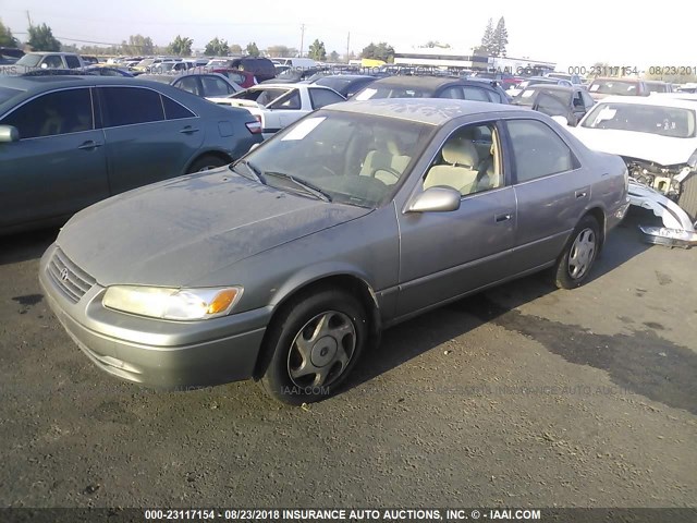 JT2BF22K9W0113500 - 1998 TOYOTA CAMRY CE/LE/XLE 金色 照片 2