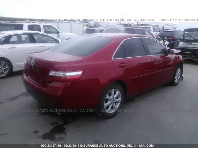 JTNBK46K373019469 - 2007 TOYOTA CAMRY NEW GENERAT LE/XLE/SE RED photo 4