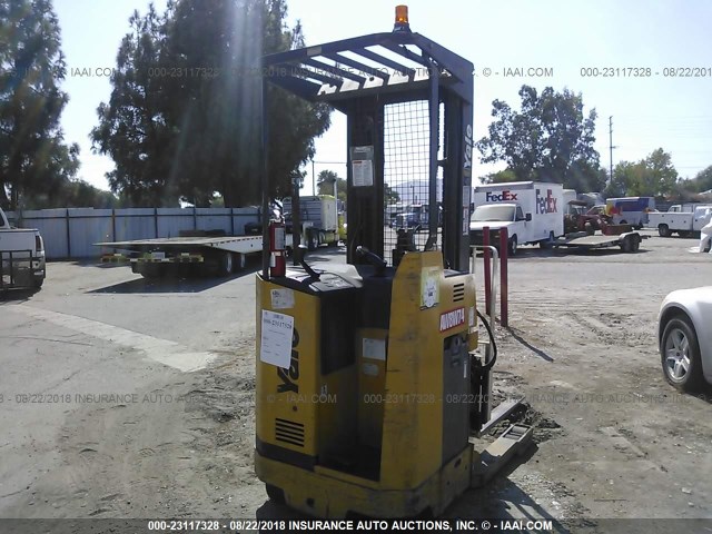 000000C815N02829Z - 2002 YALE FORKLIFT YELLOW photo 4
