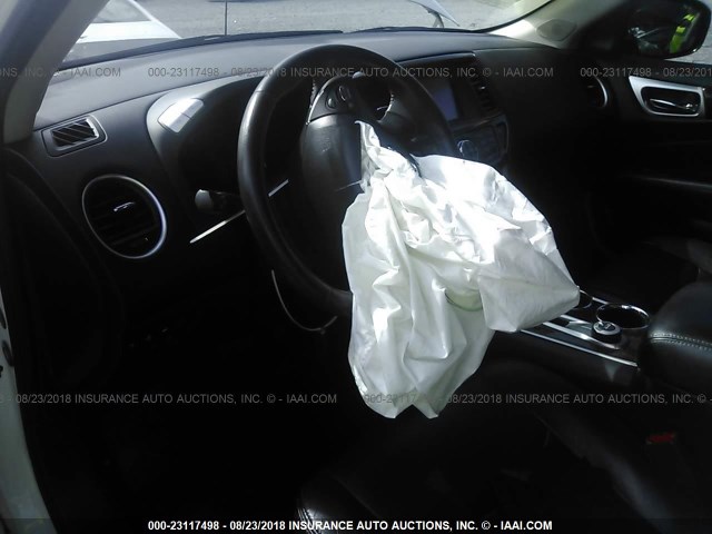 5N1AR2MM8DC683519 - 2013 NISSAN PATHFINDER S/SV/SL/PLATINUM WHITE photo 5