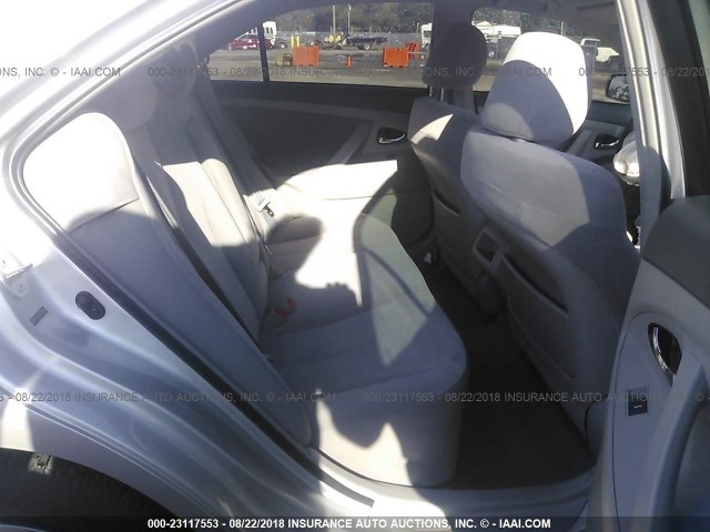 4T4BF3EK7AR072568 - 2010 TOYOTA CAMRY SE/LE/XLE ვერცხლისფერი ფოტო 8