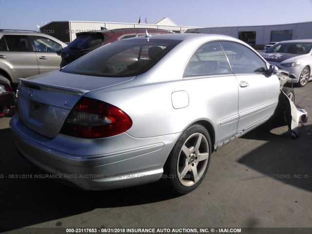 WDBTJ72H67F215264 - 2007 MERCEDES-BENZ CLK 550 SILVER photo 4