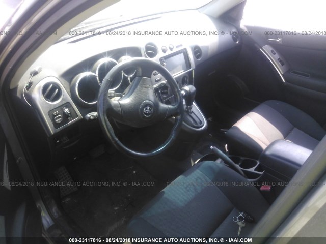 2T1KR32E64C301182 - 2004 TOYOTA COROLLA MATRIX XR GRAY photo 5