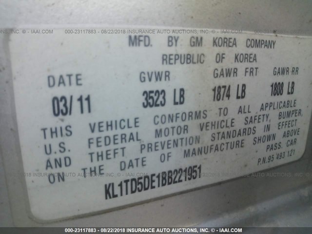 KL1TD5DE1BB221951 - 2011 CHEVROLET AVEO LS/LT SILVER photo 9