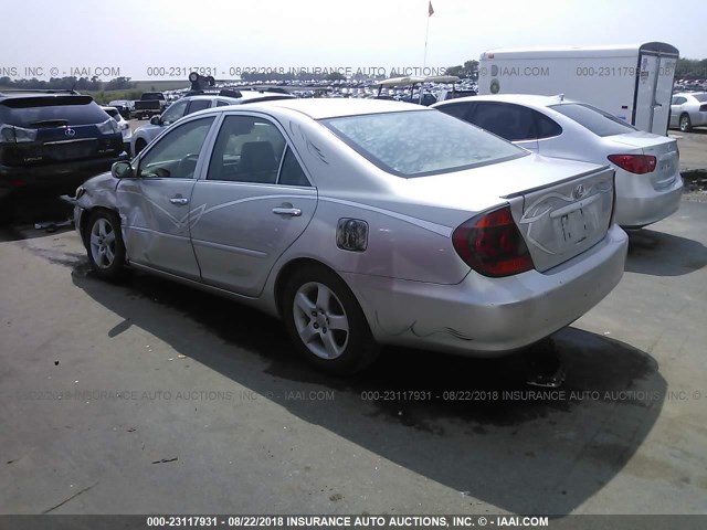 4T1BE32K15U968677 - 2005 TOYOTA CAMRY LE/XLE/SE 银色 照片 3