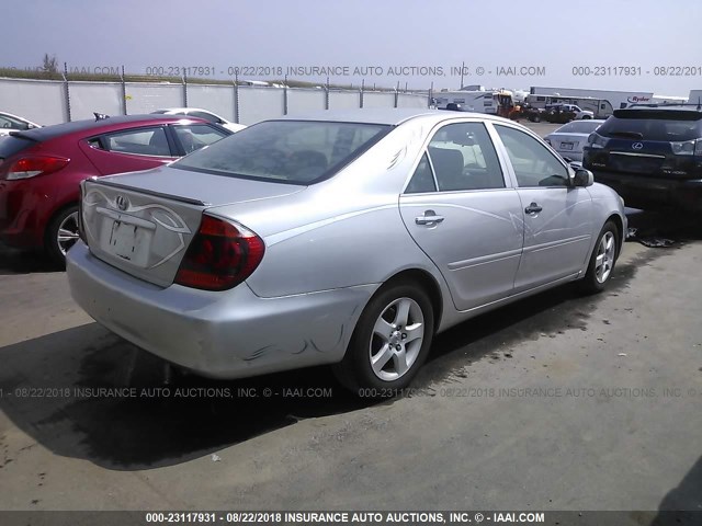 4T1BE32K15U968677 - 2005 TOYOTA CAMRY LE/XLE/SE 银色 照片 4
