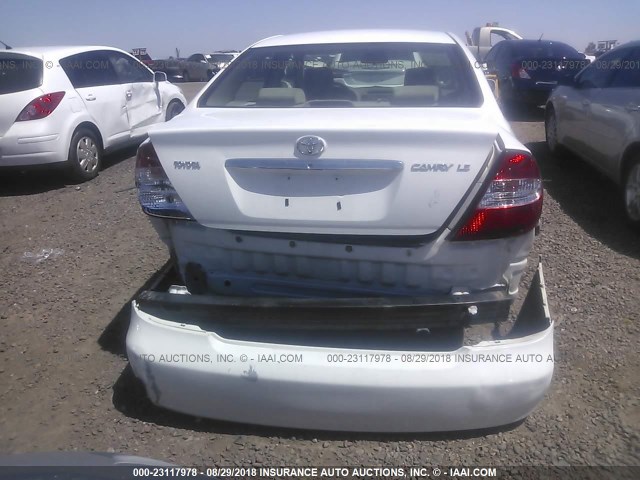 JTDBE32K020107529 - 2002 TOYOTA CAMRY LE/XLE/SE WHITE photo 6