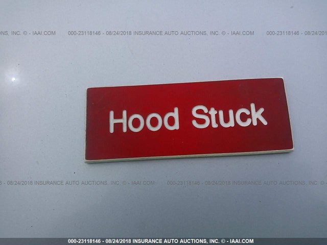 1LNLM81W2VY746411 - 1997 LINCOLN TOWN CAR EXECUTIVE Light Blue photo 10