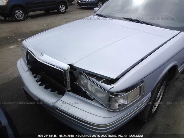 1LNLM81W2VY746411 - 1997 LINCOLN TOWN CAR EXECUTIVE Light Blue photo 6