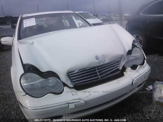 WDBRF64J24F477171 - 2004 MERCEDES-BENZ C 320 WHITE photo 6