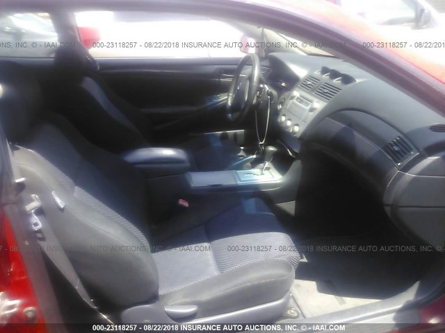 4T1CE38P74U800015 - 2004 TOYOTA CAMRY SOLARA SE/SLE წითელი ფოტო 5