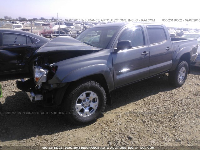 3TMLU4EN8BM067863 - 2011 TOYOTA TACOMA DOUBLE CAB 灰色 照片 2