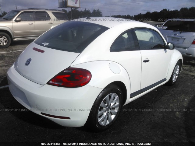 3VWF17AT2FM646040 - 2015 VOLKSWAGEN BEETLE 1.8T WHITE photo 4