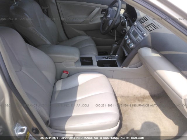 4T1BK46KX7U009547 - 2007 TOYOTA CAMRY NEW GENERAT LE/XLE/SE GOLD photo 5