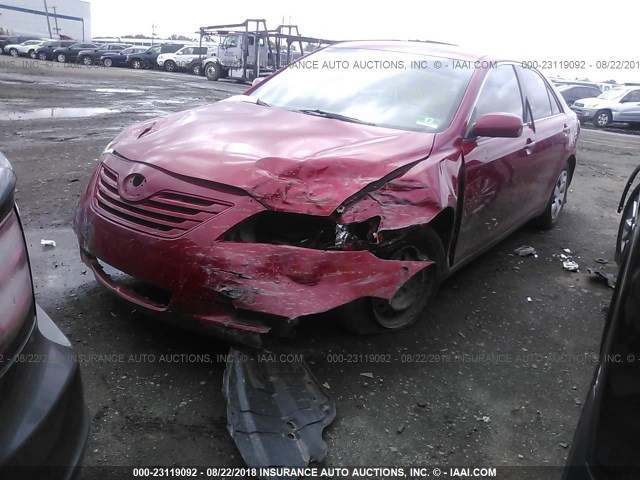 4T1BE46K17U081177 - 2007 TOYOTA CAMRY NEW GENERAT CE/LE/XLE/SE RED photo 2
