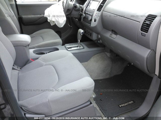 1N6AD0FV5CC415178 - 2012 NISSAN FRONTIER SV/SL GRAY photo 5