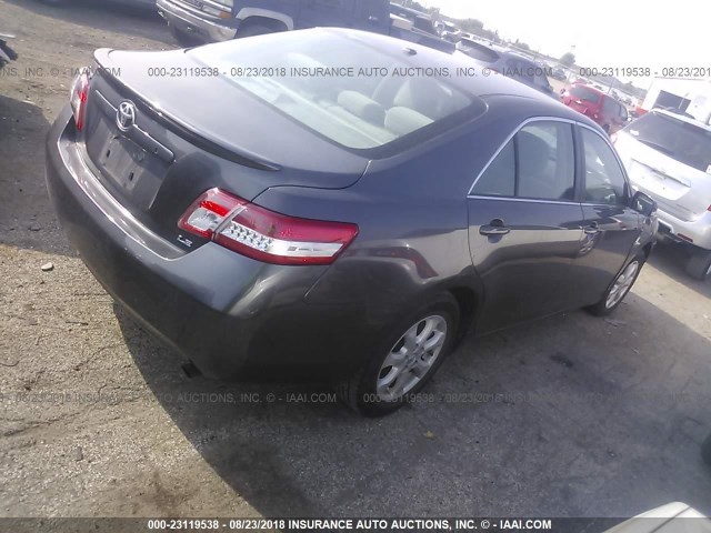4T4BF3EK4BR198548 - 2011 TOYOTA CAMRY SE/LE/XLE ნაცრისფერი ფოტო 4
