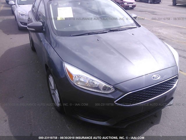 1FADP3K23JL282699 - 2018 FORD FOCUS SE GRAY photo 6