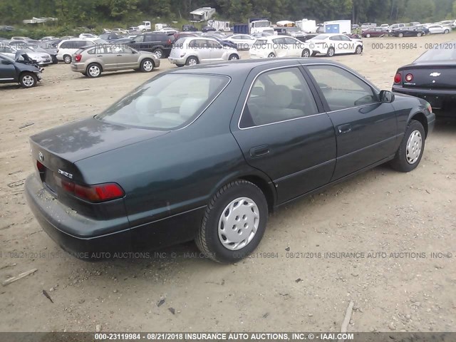 4T1BG22K7WU310626 - 1998 TOYOTA CAMRY CE/LE/XLE მწვანე ფოტო 4