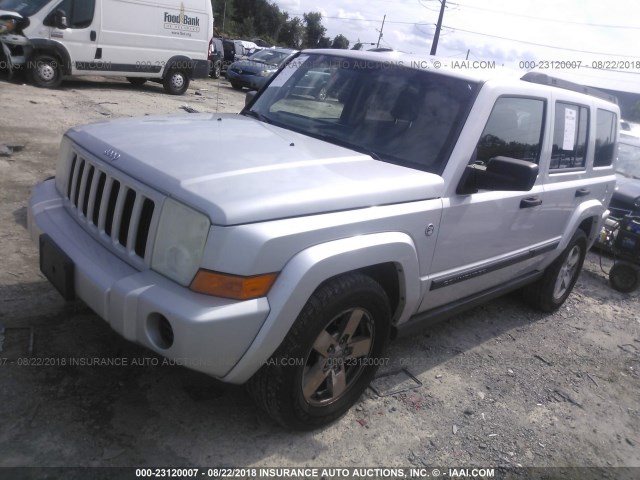 1J8HG48N76C104295 - 2006 JEEP COMMANDER SILVER photo 2