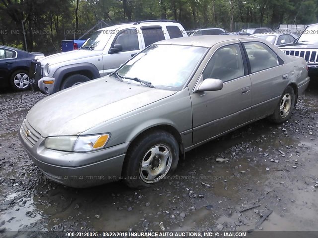 JT2BF22K3X0184368 - 1999 TOYOTA CAMRY LE/XLE TAN photo 2