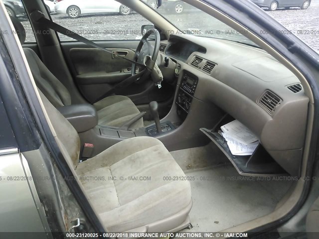 JT2BF22K3X0184368 - 1999 TOYOTA CAMRY LE/XLE TAN photo 5
