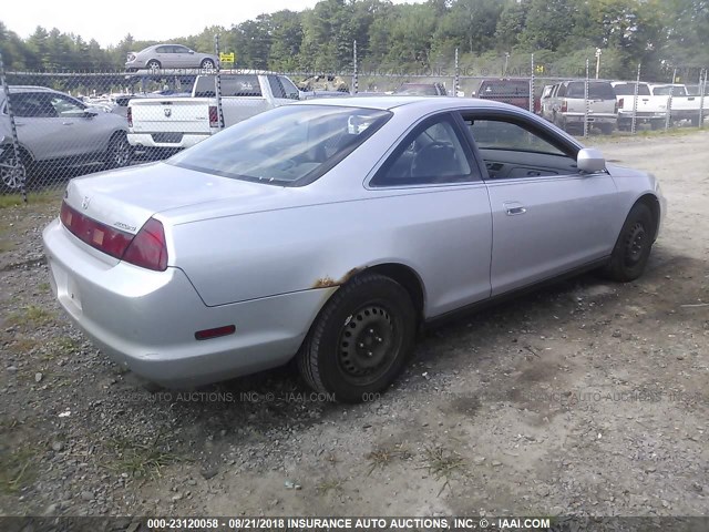 1HGCG3165YA024833 - 2000 HONDA ACCORD LX SILVER photo 4