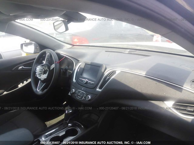 1G1ZC5ST4HF104138 - 2017 CHEVROLET MALIBU LS Қара фото 5