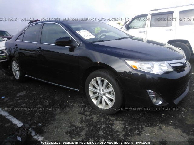 4T1BF1FK5CU121623 - 2012 TOYOTA CAMRY SE/LE/XLE შავი ფოტო 1