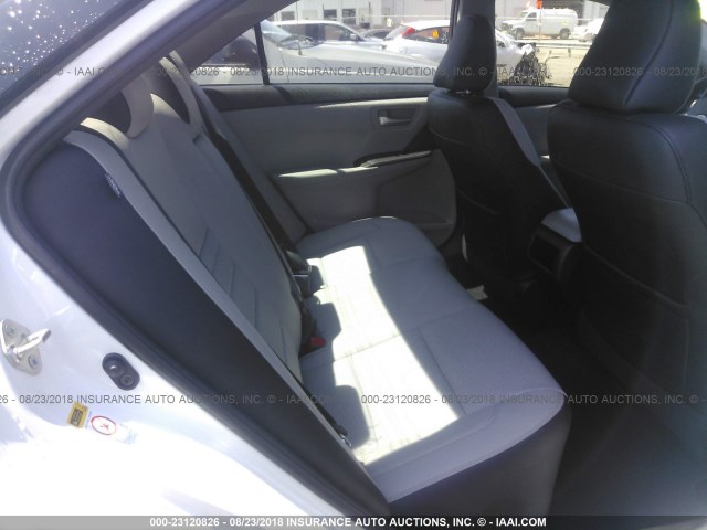 4T1BF1FK3HU445161 - 2017 TOYOTA CAMRY LE/XLE/SE/XSE 白色 照片 8