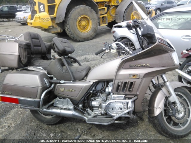 1HFSC1427EA024725 - 1984 HONDA GL1200 A TAN photo 8