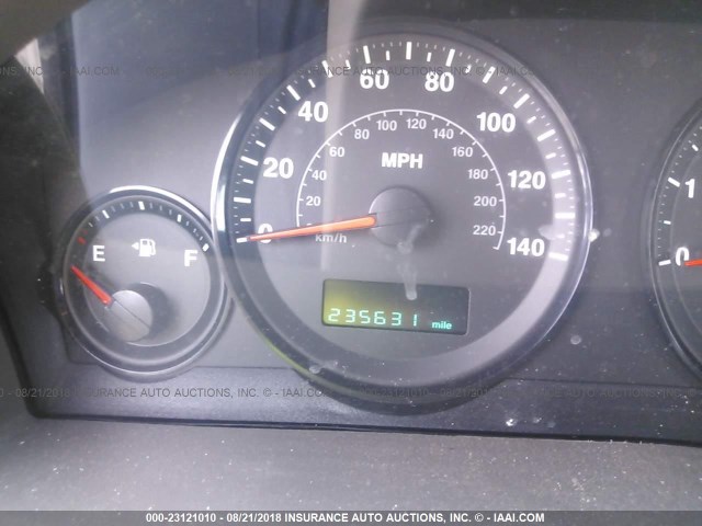 1J4GR48K15C608675 - 2005 JEEP GRAND CHEROKEE LAREDO/COLUMBIA/FREEDOM 白色 照片 7