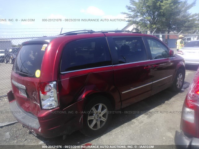 2A4RR5D18AR104573 - 2010 CHRYSLER TOWN & COUNTRY TOURING RED photo 4