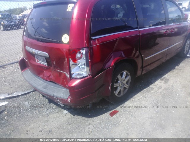 2A4RR5D18AR104573 - 2010 CHRYSLER TOWN & COUNTRY TOURING RED photo 6