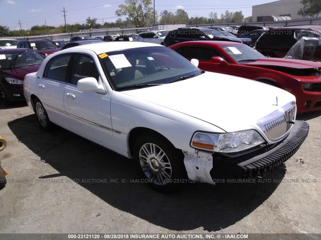 2LNHM82V98X636973 - 2008 LINCOLN TOWN CAR SIGNATURE LIMITED WHITE photo 1