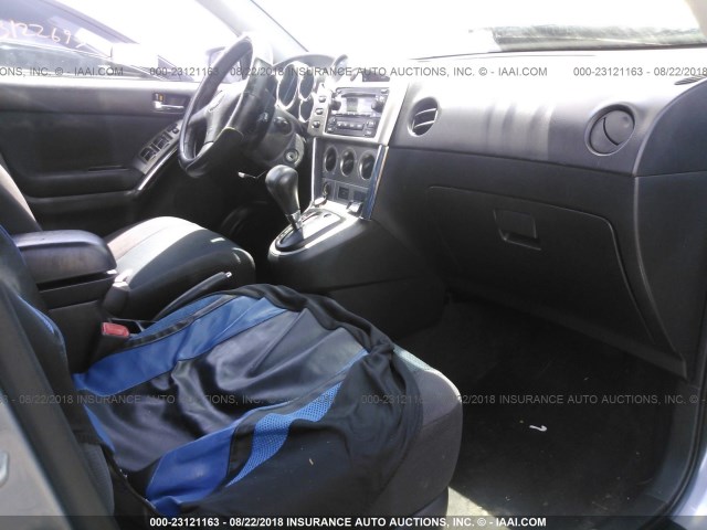 2T1KR32E06C563864 - 2006 TOYOTA COROLLA MATRIX XR BLUE photo 5