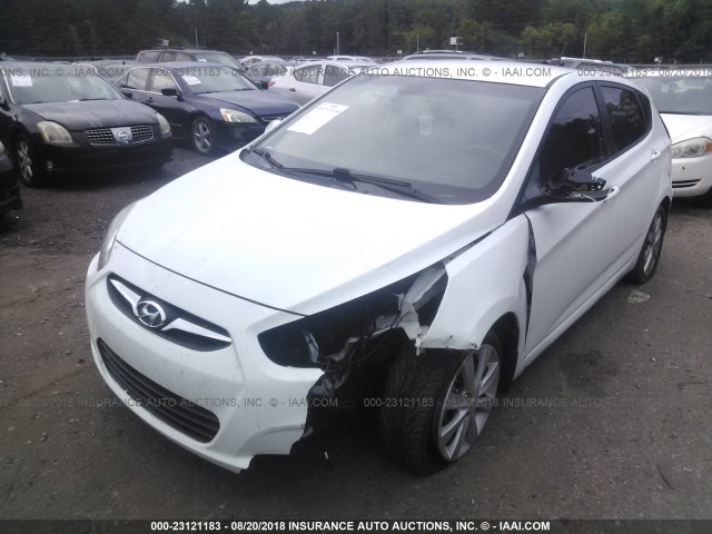 KMHCU5AE0DU076918 - 2013 HYUNDAI ACCENT GLS/SE WHITE photo 6