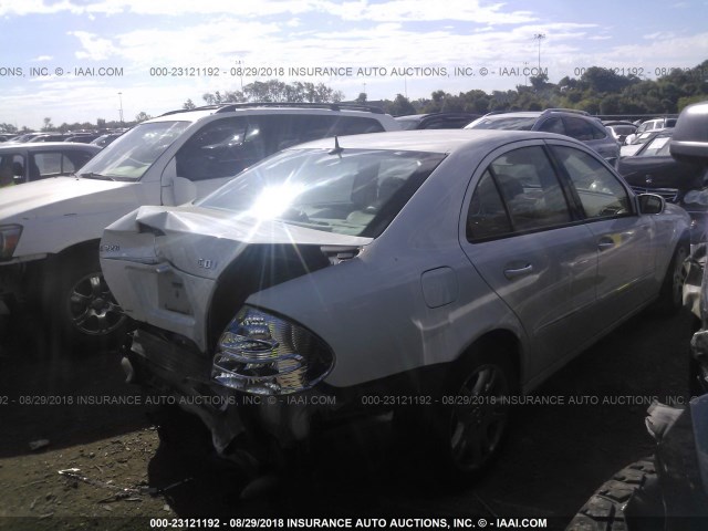 WDBUF26J55A560026 - 2005 MERCEDES-BENZ E 320 CDI WHITE photo 4