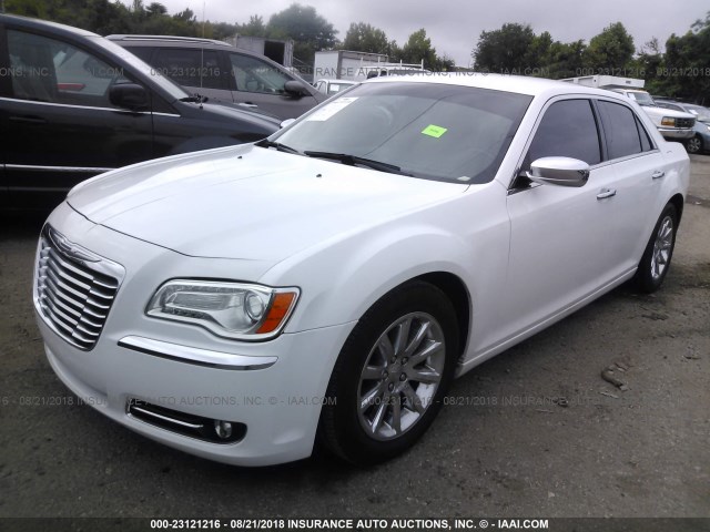 2C3CCACG6CH309785 - 2012 CHRYSLER 300 LIMITED WHITE photo 2