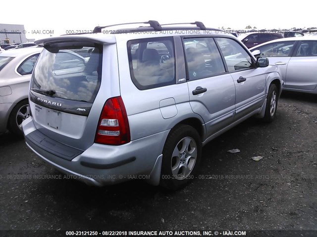 JF1SG65674H720235 - 2004 SUBARU FORESTER 2.5XS SILVER photo 4