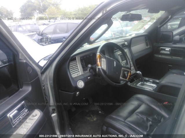 5LMFU28508LJ14772 - 2008 LINCOLN NAVIGATOR Күміс фото 5