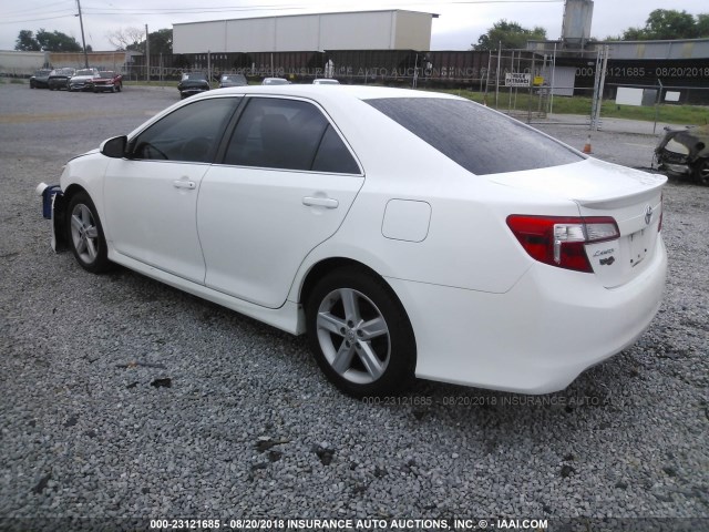 4T1BF1FK0DU260494 - 2013 TOYOTA CAMRY L/SE/LE/XLE 白色 照片 3
