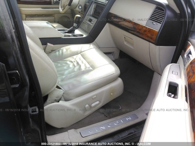5LMFU27R53LJ21049 - 2003 LINCOLN NAVIGATOR 黑色 照片 5