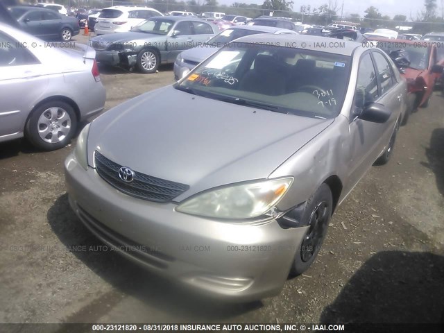 4T1BE32K12U605226 - 2002 TOYOTA CAMRY LE/XLE/SE 金色 照片 2