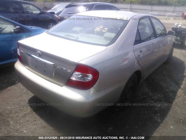 4T1BE32K12U605226 - 2002 TOYOTA CAMRY LE/XLE/SE 金色 照片 4