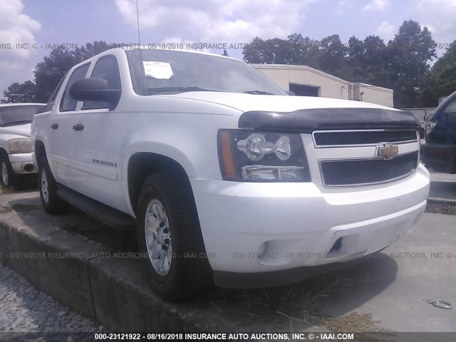 3GNEC12J68G239186 - 2008 CHEVROLET AVALANCHE C1500 WHITE photo 1